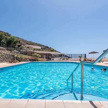The Sunset Views Costa Adeje, Heated Pool Daire